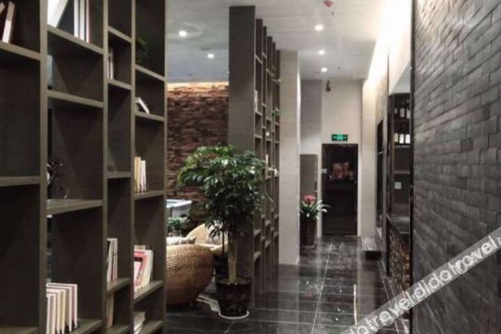 Hotel Interior 10 of 28