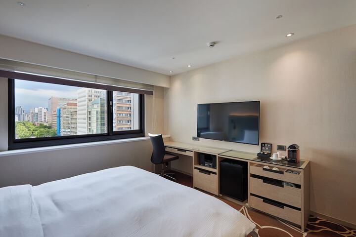 Room 64 of 121