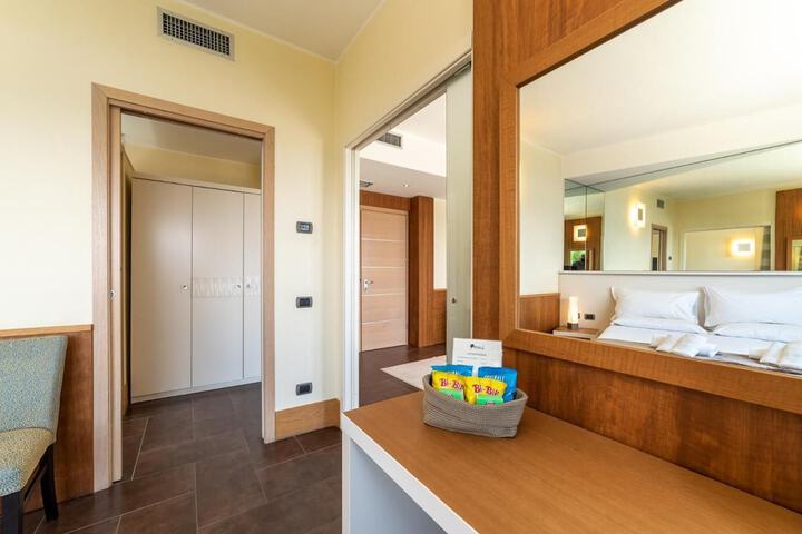 Room 26 of 52