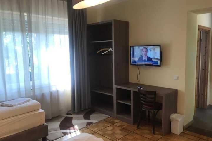 Room 12 of 52
