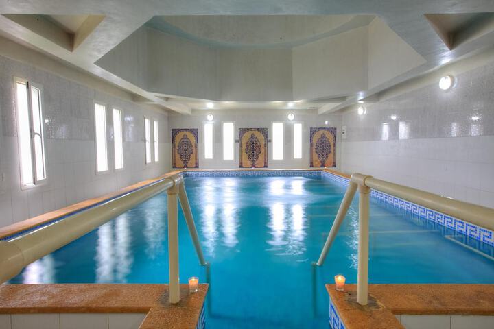 Hotel Pool