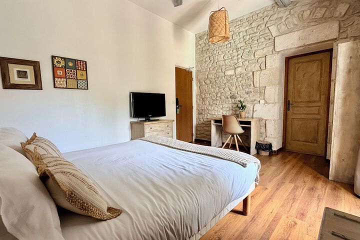 Room 16 of 49