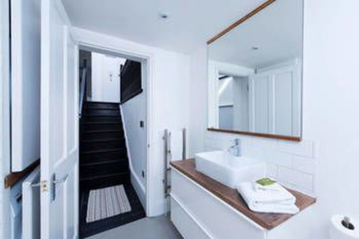 Room 3 of 30