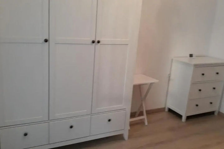Room 2 of 16