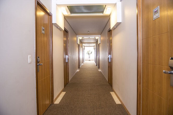 Ballroom/Hall 78 of 80