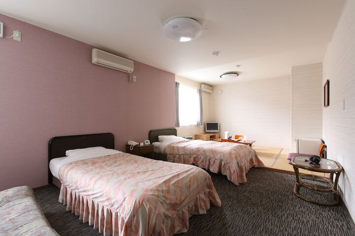 Room 7 of 42