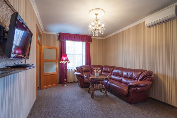 Room 35 of 63