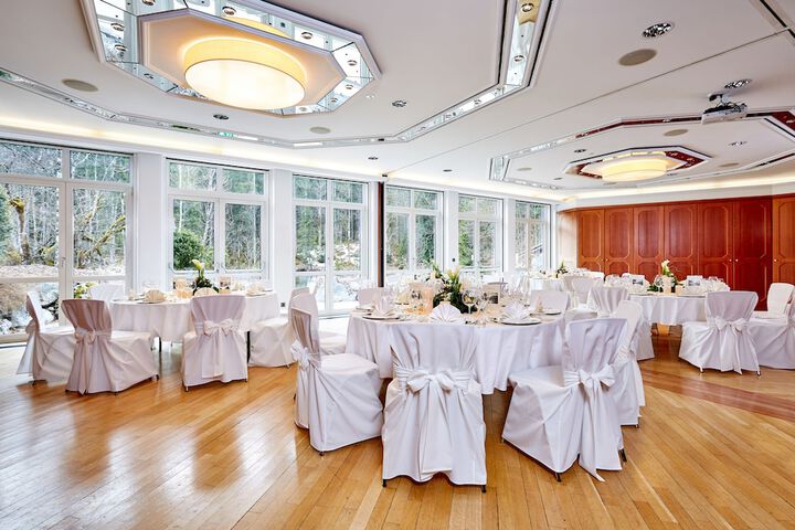 Ballroom/Hall 56 of 74