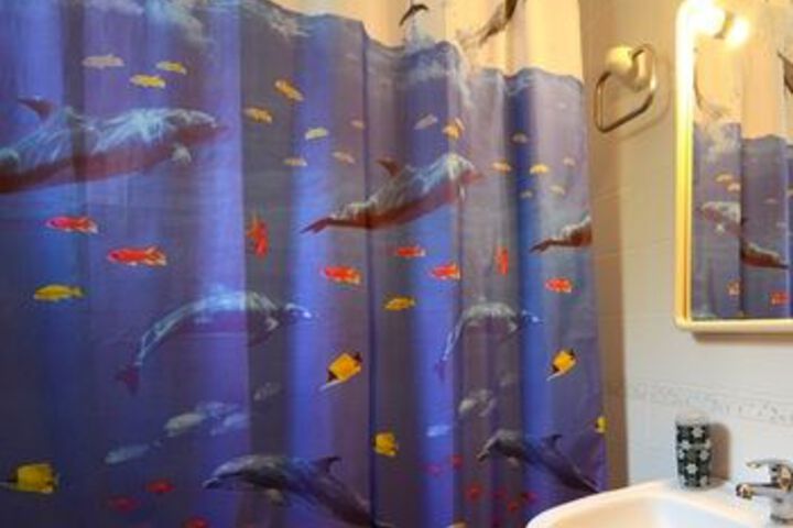 Room 2 of 31