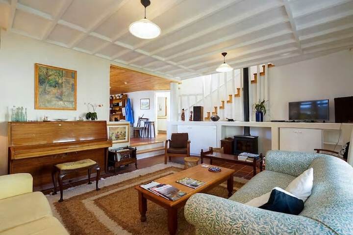 Room 7 of 18