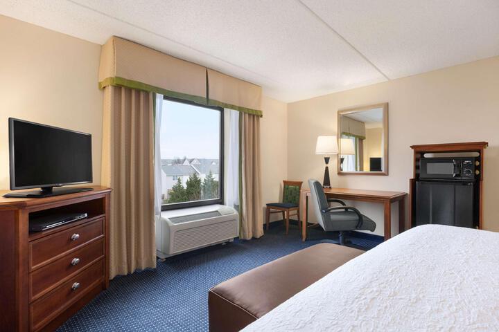 1 King Bed (2 of 12)