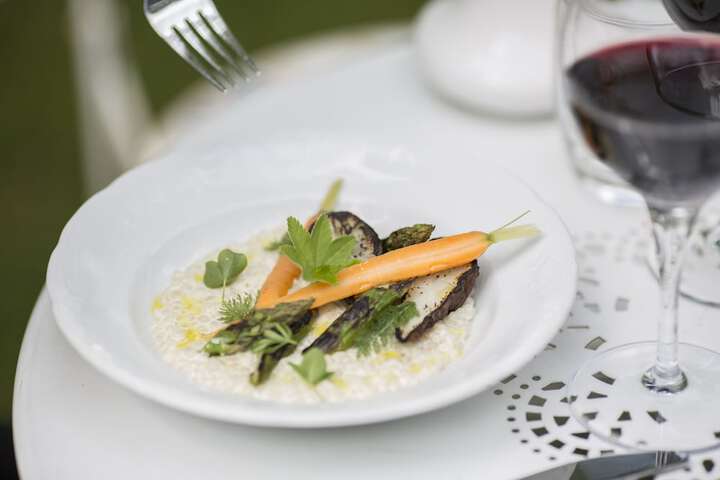 Dining 20 of 36