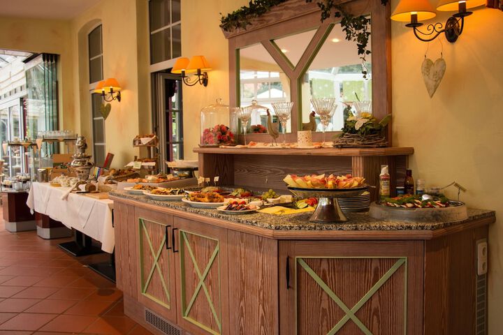 Breakfast/Coffee Service 42 of 48