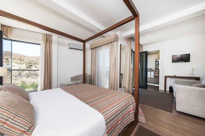 Room 10 of 72
