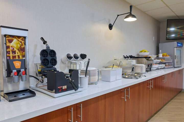 Breakfast/Coffee Service 87 of 91