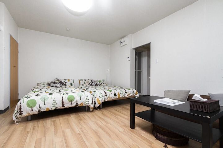 Room 2 of 9