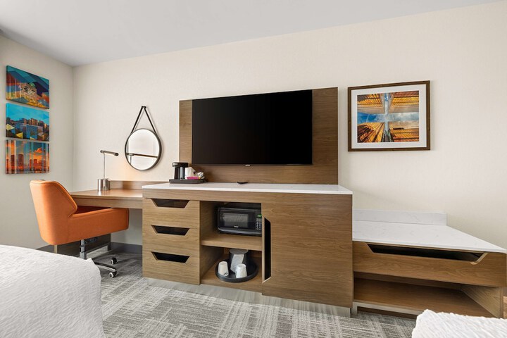 Room 15 of 34