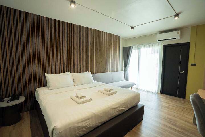 Room 25 of 96