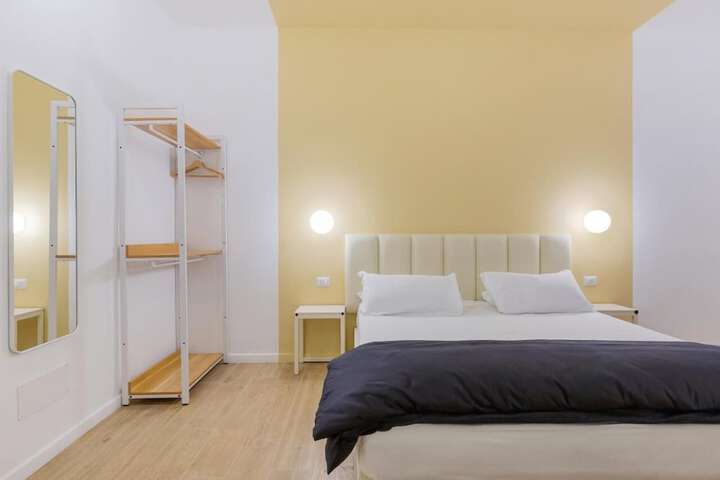 Room 18 of 40