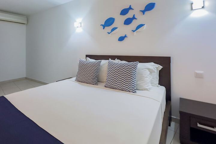 Room 10 of 63