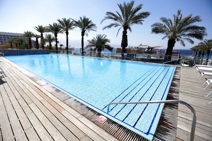Pool Hotel