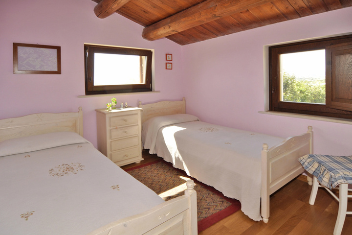 Room 4 of 14