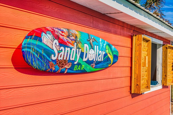 Poolside bar