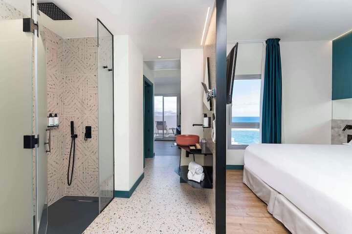 Room 6 of 26