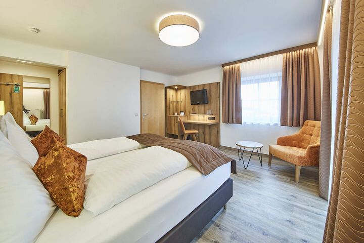 Room 19 of 189