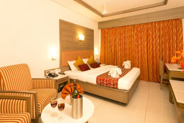 Room 6 of 19