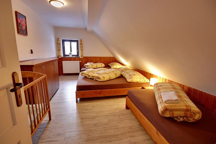 Room 5 of 27