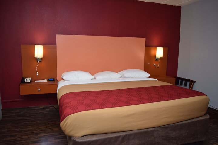 Standard | King Bed (1 of 9)