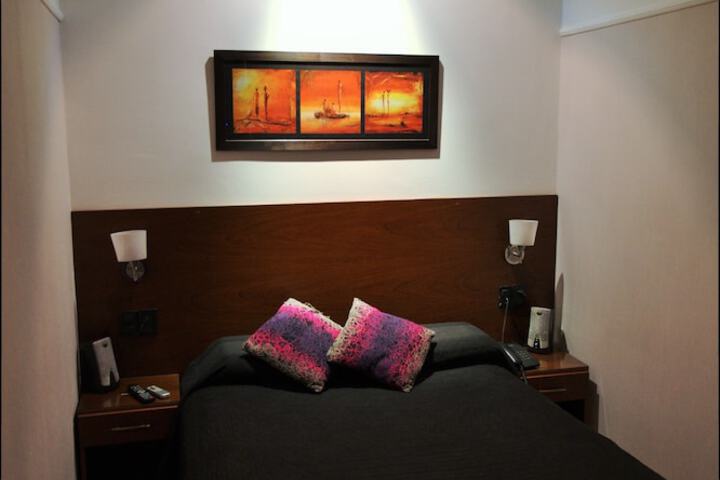 Room 18 of 110