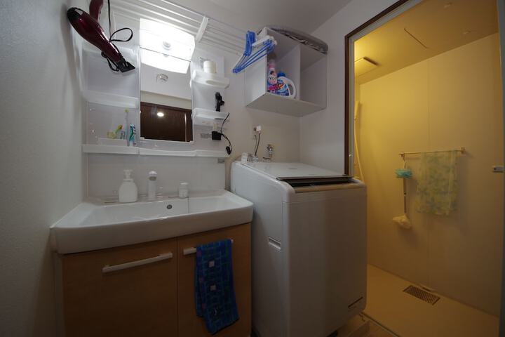 Room 14 of 22