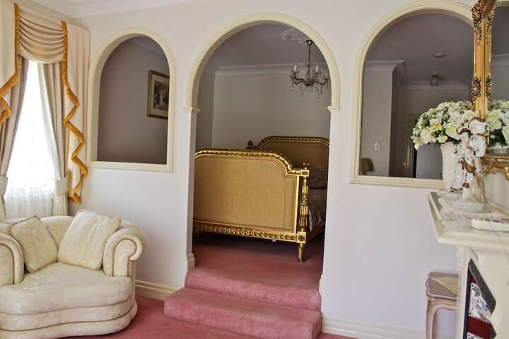 Room 5 of 29