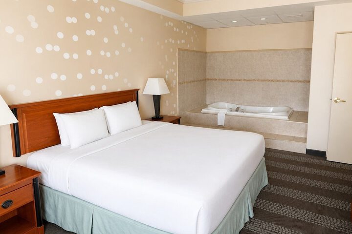 Room 27 of 109