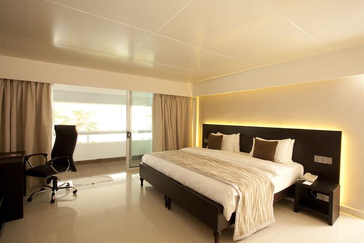 Room 32 of 90