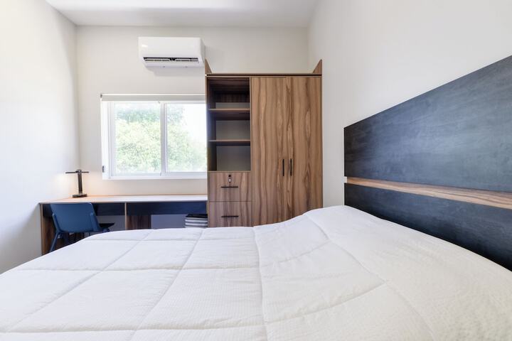 Room 22 of 228
