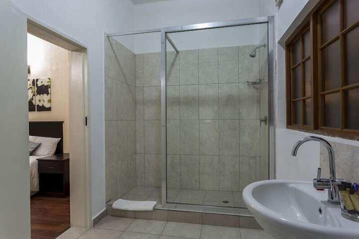 Room 12 of 36