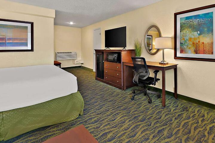 2 Double Beds (2 of 9)