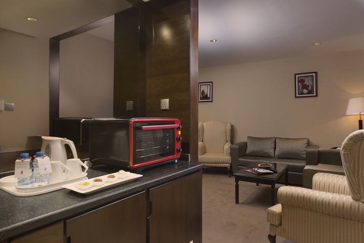 Room 12 of 63