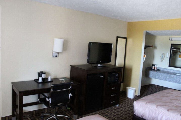 Room 29 of 49