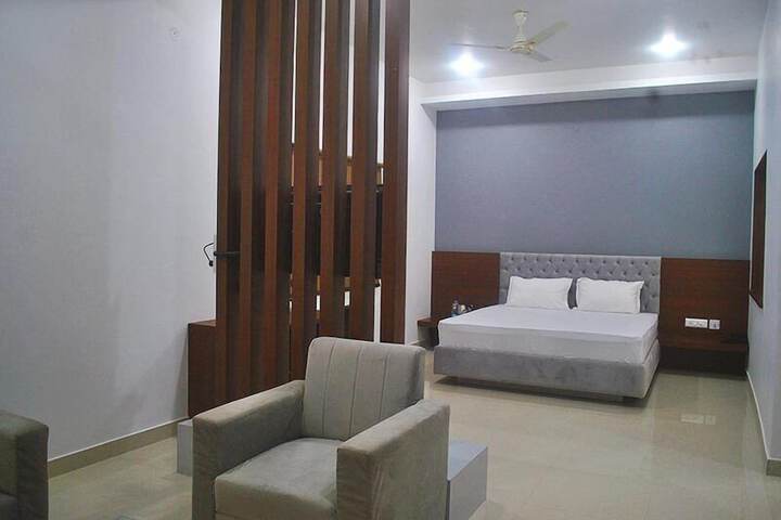 Room 5 of 27