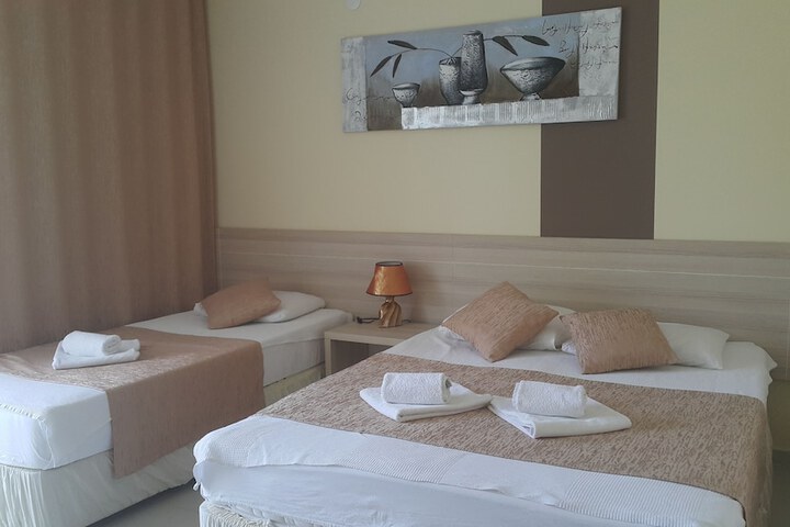 Room 2 of 23