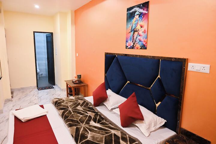 Room 2 of 7