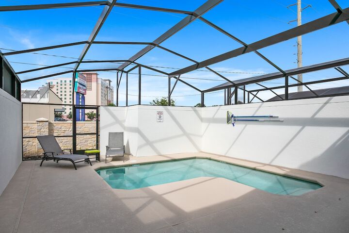 Pool 22 of 62