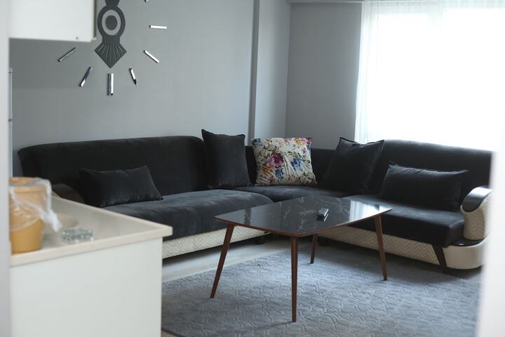 Room 5 of 9