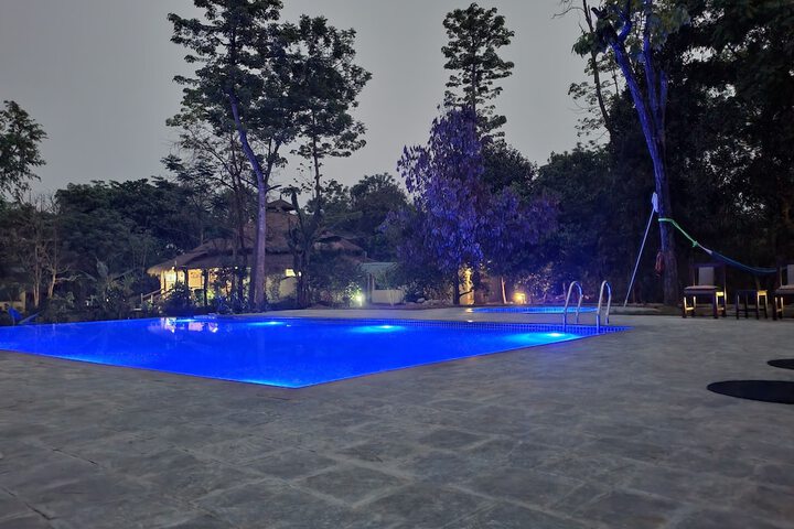 Pool 11 of 32