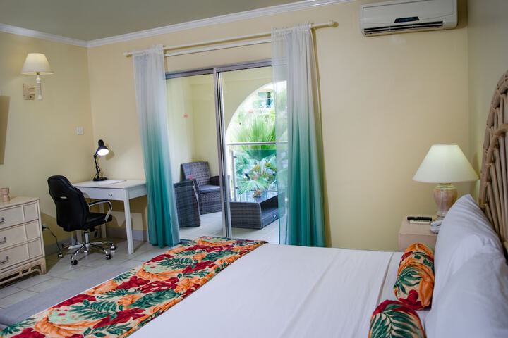 Room 12 of 60