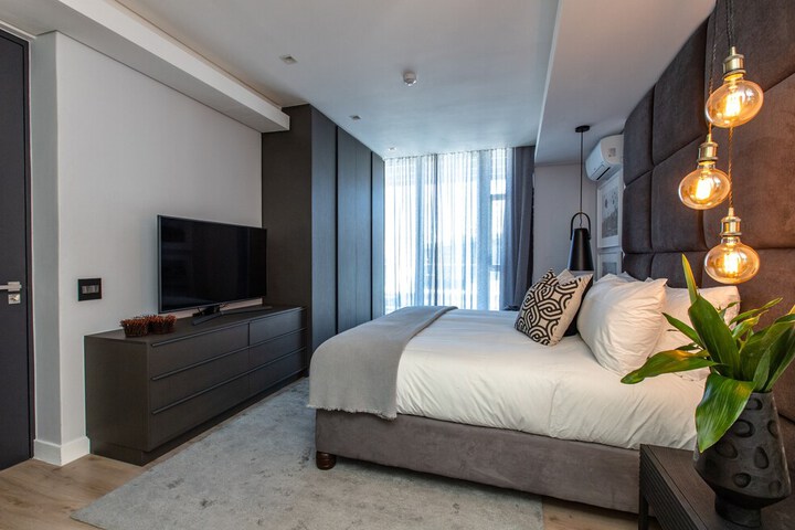 Room 9 of 21